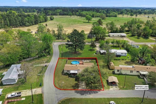 137 Smith Dr, Kilgore, TX 75662