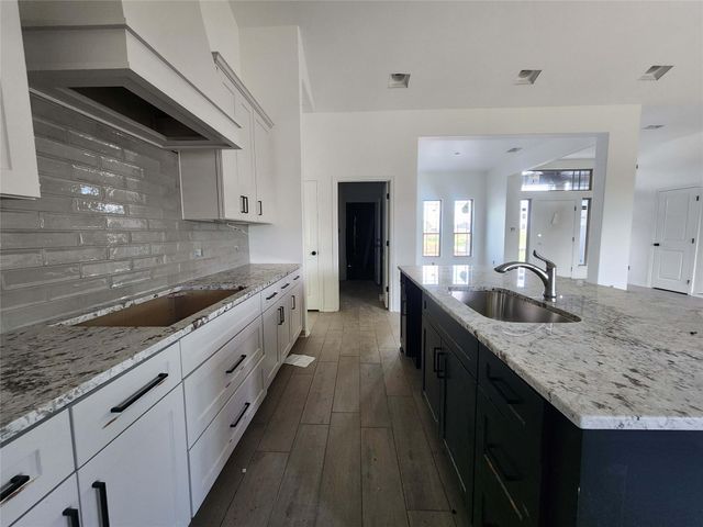 701 Golden Eagle DR, Salado, TX 76571