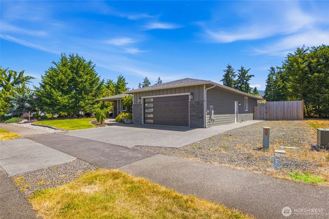 142 E Cobblestone Lane, Sequim, WA 98382