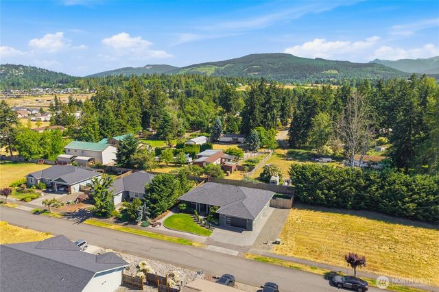 142 E Cobblestone Lane, Sequim, WA 98382