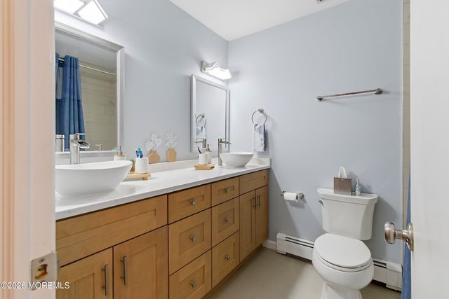 198 Deepdale Drive, Middletown, NJ 07748