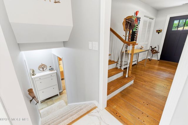 198 Deepdale Drive, Middletown, NJ 07748