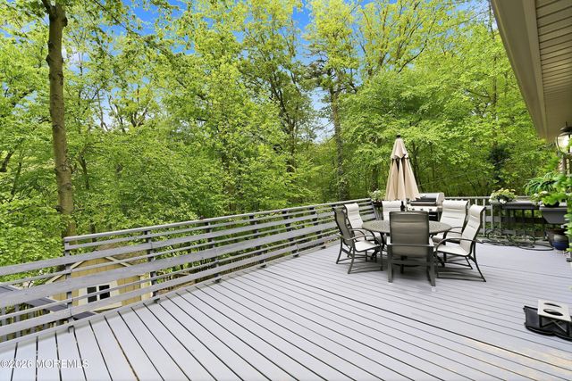 198 Deepdale Drive, Middletown, NJ 07748
