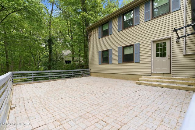 198 Deepdale Drive, Middletown, NJ 07748