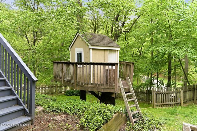 198 Deepdale Drive, Middletown, NJ 07748