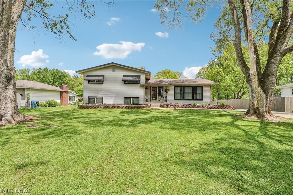 3145 Imrek Drive, Akron, OH 44312