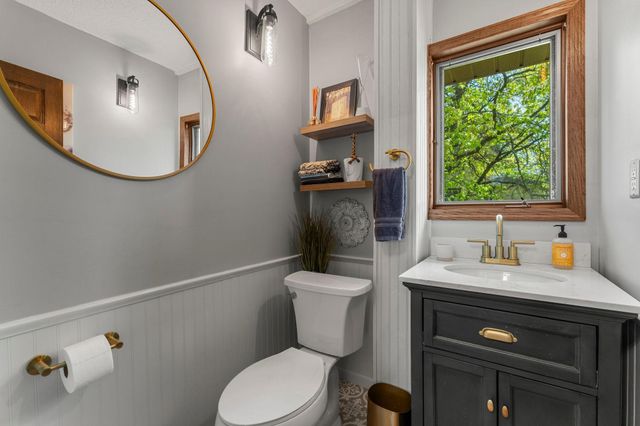 820 Ashland Street S, Cambridge, MN 55008