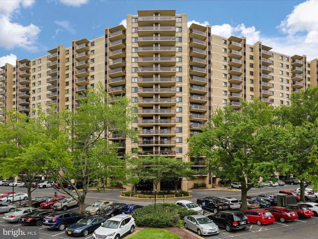 309 YOAKUM PKWY #1003, Alexandria, VA 22304