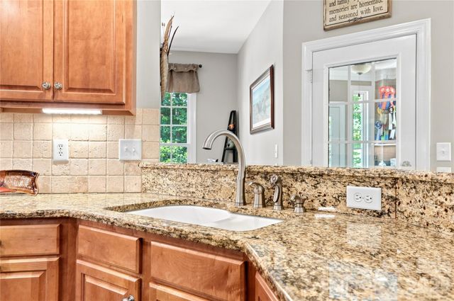 4029 Foxes Trail, Cramerton, NC 28032