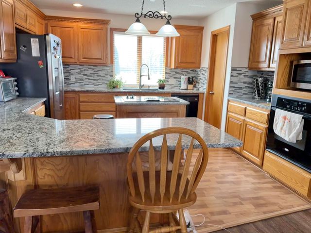 19 Ridgeview, Farwell, TX 79325