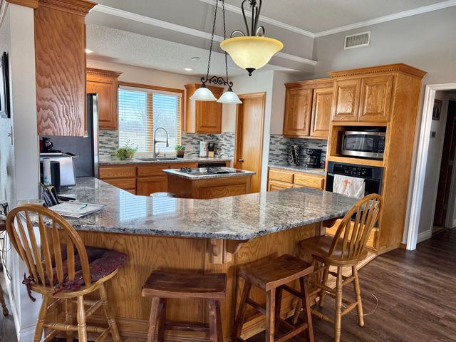 19 Ridgeview, Farwell, TX 79325