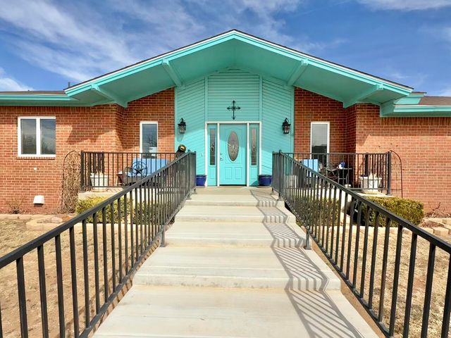 19 Ridgeview, Farwell, TX 79325