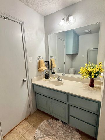 19 Ridgeview, Farwell, TX 79325