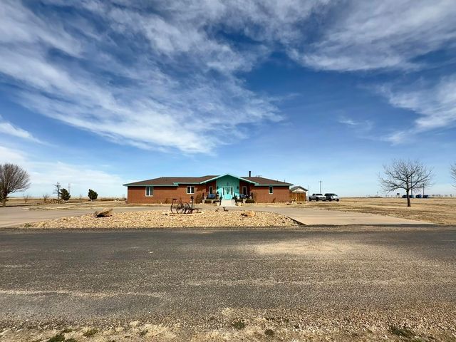 19 Ridgeview, Farwell, TX 79325