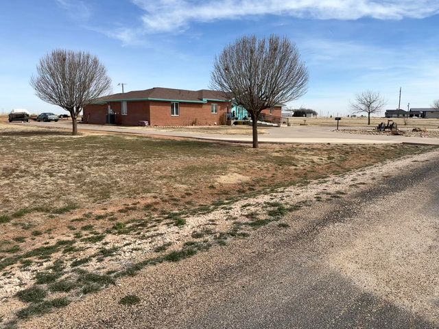 19 Ridgeview, Farwell, TX 79325