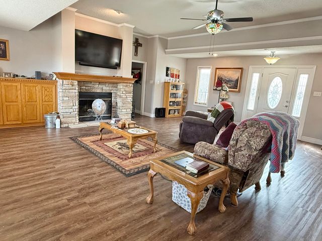 19 Ridgeview, Farwell, TX 79325