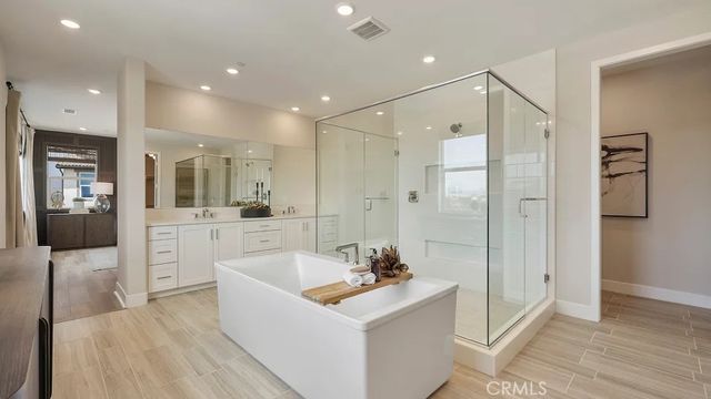 24349 Camino Oceano, Valencia, CA 91354