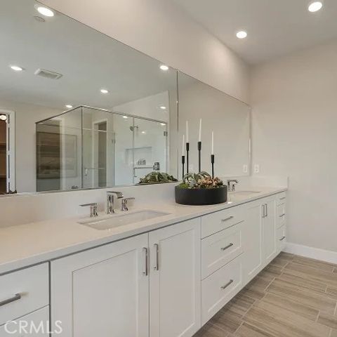 24349 Camino Oceano, Valencia, CA 91354