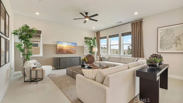 24349 Camino Oceano, Valencia, CA 91354