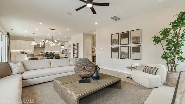 24349 Camino Oceano, Valencia, CA 91354