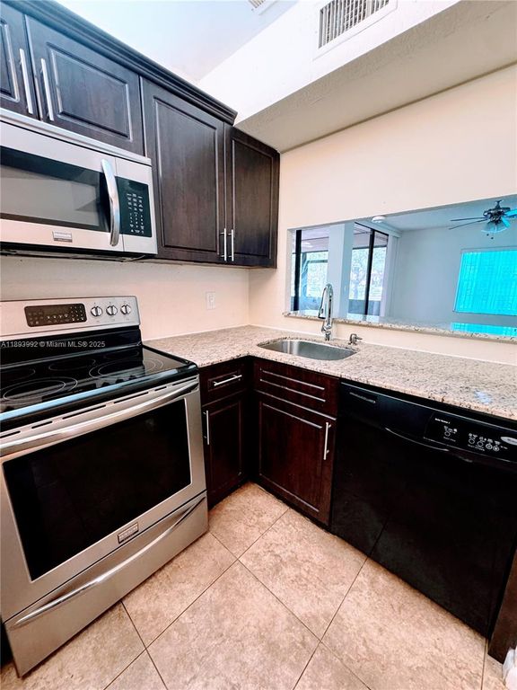 10730 NW 14th St 160, Plantation, FL 33322