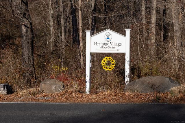 865 Heritage Village B, Southbury, CT 06488