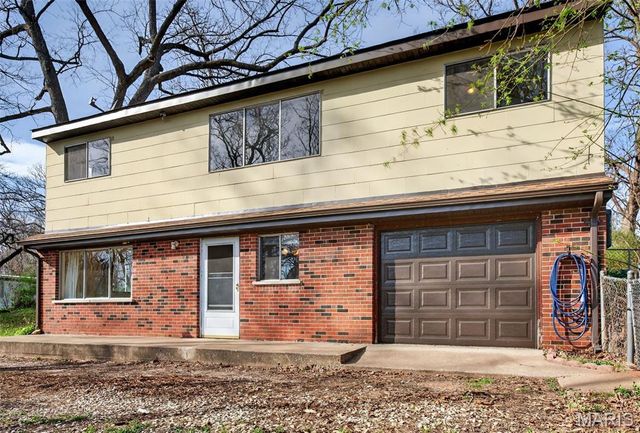 208 Major Drive, Fenton, MO 63026