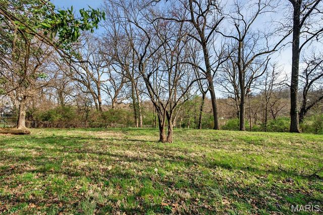 208 Major Drive, Fenton, MO 63026