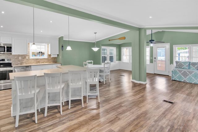 465 Sandpebble Dr., Surfside Beach, SC 29575