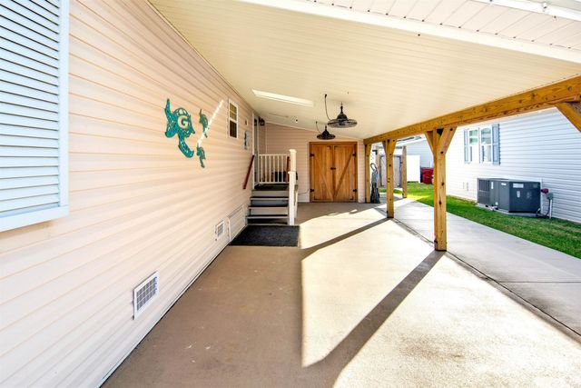 465 Sandpebble Dr., Surfside Beach, SC 29575