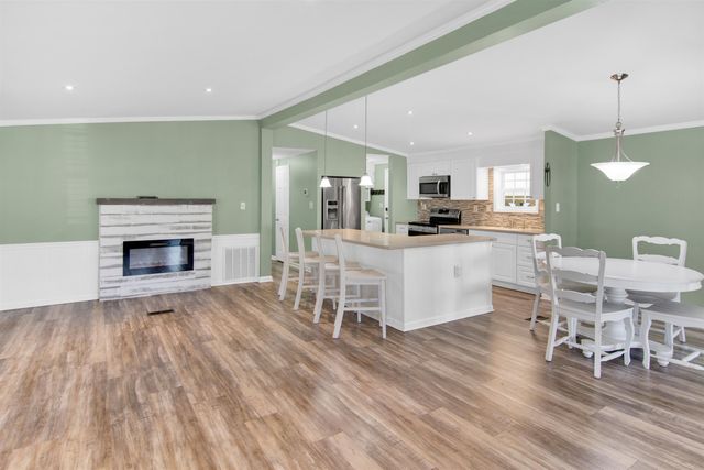 465 Sandpebble Dr., Surfside Beach, SC 29575