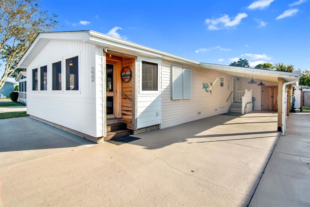 465 Sandpebble Dr., Surfside Beach, SC 29575