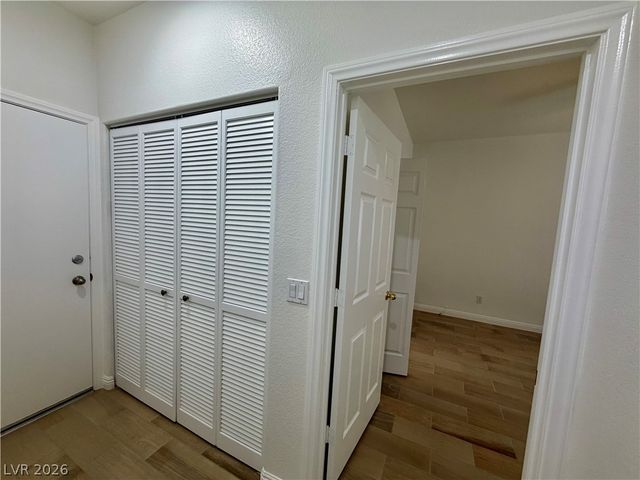 10353 Sloping Hill Avenue, Las Vegas, NV 89129