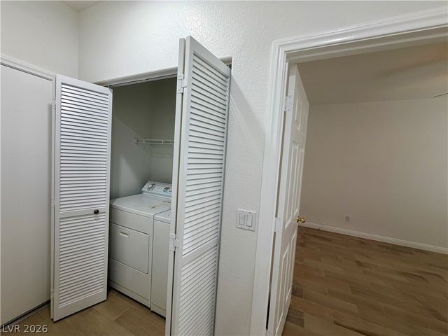 10353 Sloping Hill Avenue, Las Vegas, NV 89129