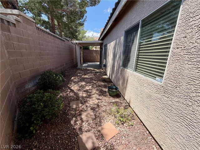 10353 Sloping Hill Avenue, Las Vegas, NV 89129