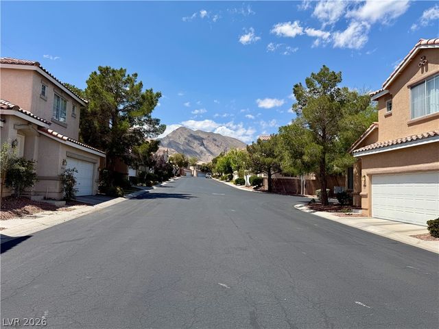 10353 Sloping Hill Avenue, Las Vegas, NV 89129