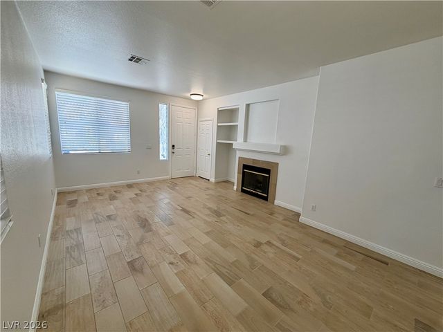 10353 Sloping Hill Avenue, Las Vegas, NV 89129
