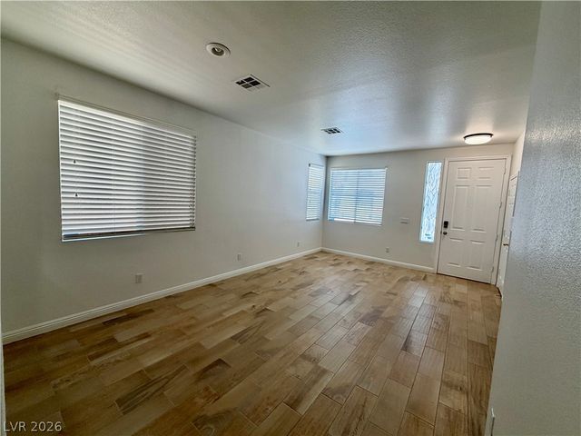 10353 Sloping Hill Avenue, Las Vegas, NV 89129