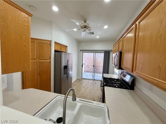 10353 Sloping Hill Avenue, Las Vegas, NV 89129