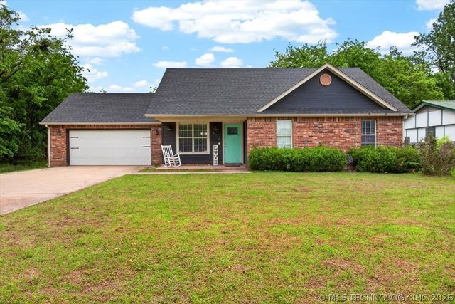610 N Main Street, Wagoner, OK 74467