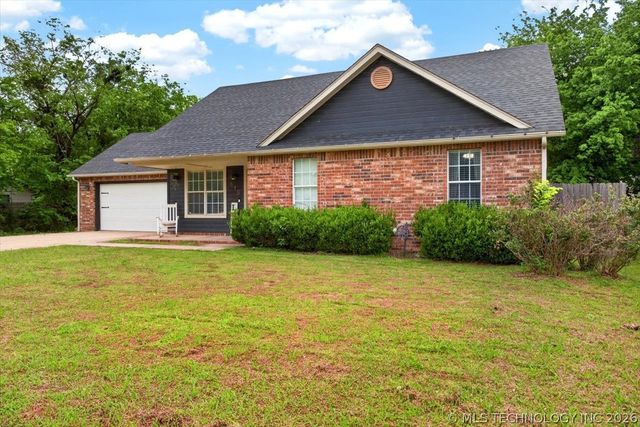 610 N Main Street, Wagoner, OK 74467