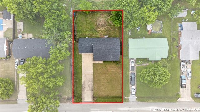 610 N Main Street, Wagoner, OK 74467