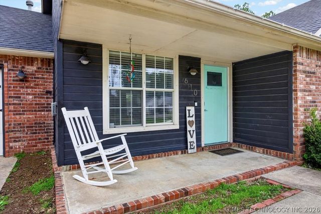 610 N Main Street, Wagoner, OK 74467