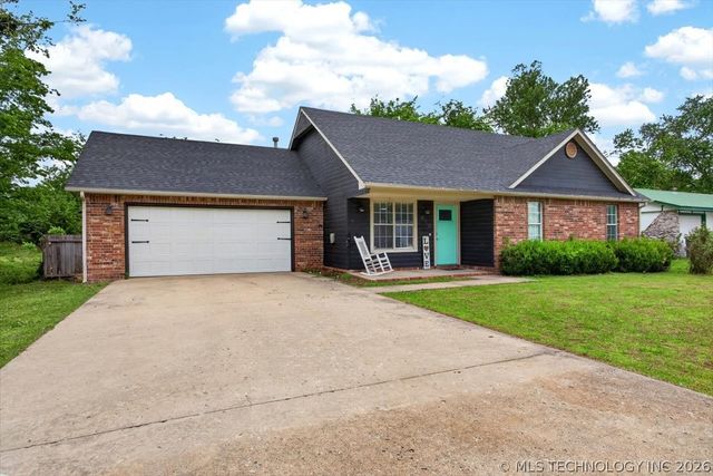 610 N Main Street, Wagoner, OK 74467