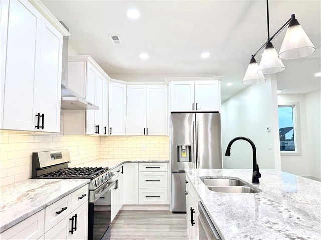 2804 Craftsman Drive, Sedalia, MO 65301