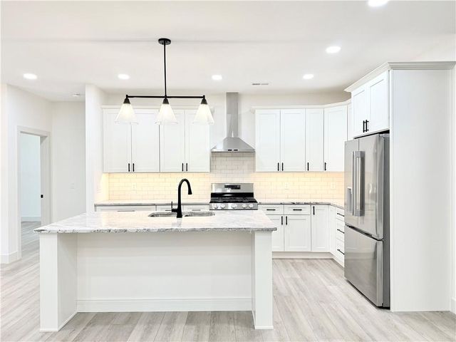 2804 Craftsman Drive, Sedalia, MO 65301