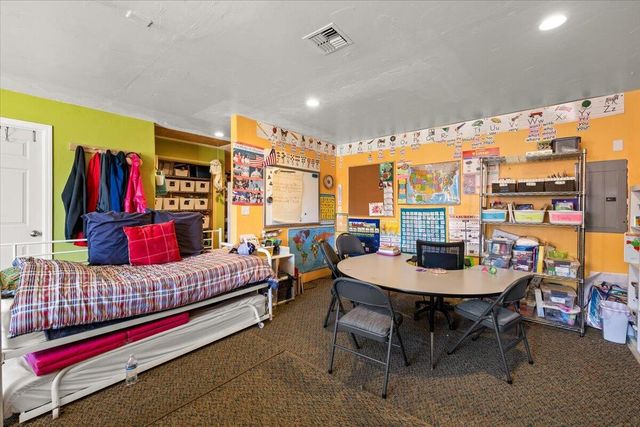 3053 Adams Circle, Medford, OR 97504