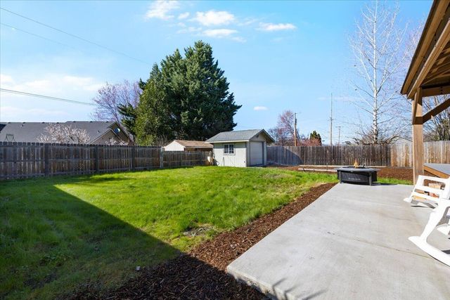 3053 Adams Circle, Medford, OR 97504