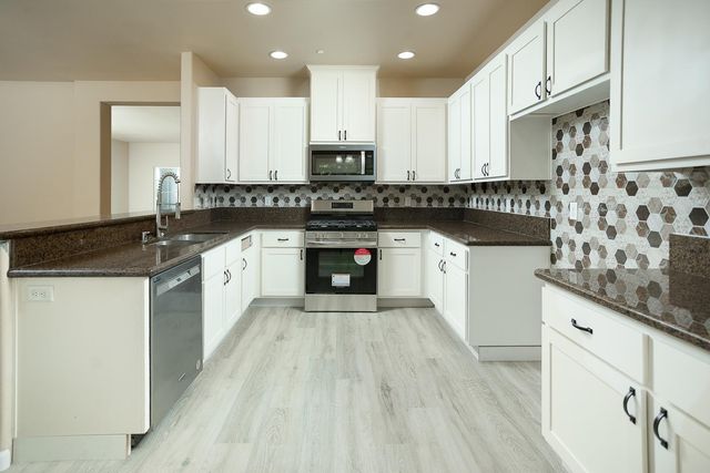 1406 Sundance Dr, Plumas Lake, CA 95961