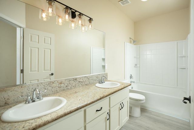 1406 Sundance Dr, Plumas Lake, CA 95961